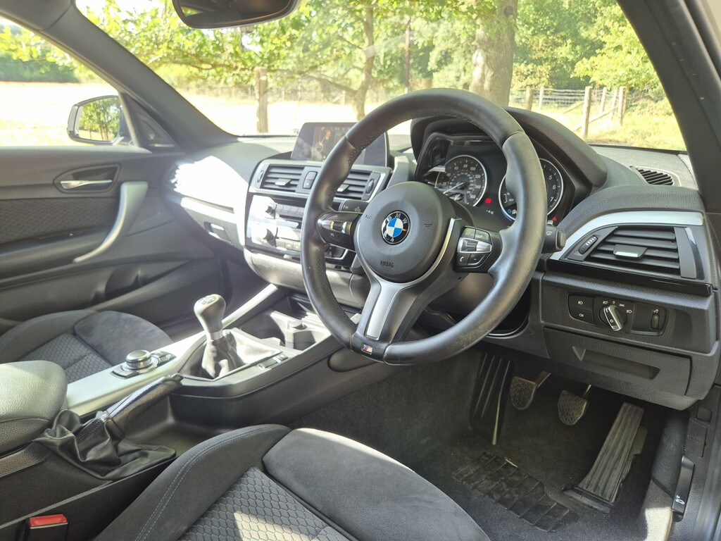 BMW 1 Series 1.5 118I M Sport 5-Door White #5