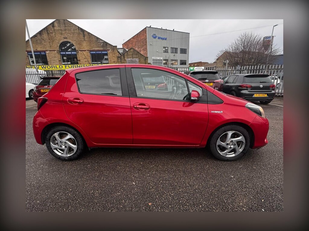 Toyota Yaris 1.5 Vvt-h Icon Hatchback Hybrid E-cvt E Red #6