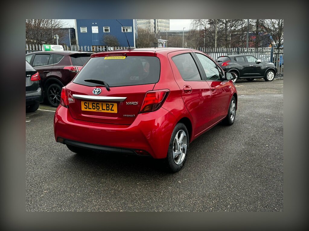 Toyota Yaris 1.5 Vvt-h Icon Hatchback Hybrid E-cvt E Red #5