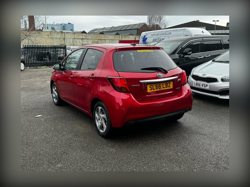 Toyota Yaris 1.5 Vvt-h Icon Hatchback Hybrid E-cvt E SL66LBZ Red #4