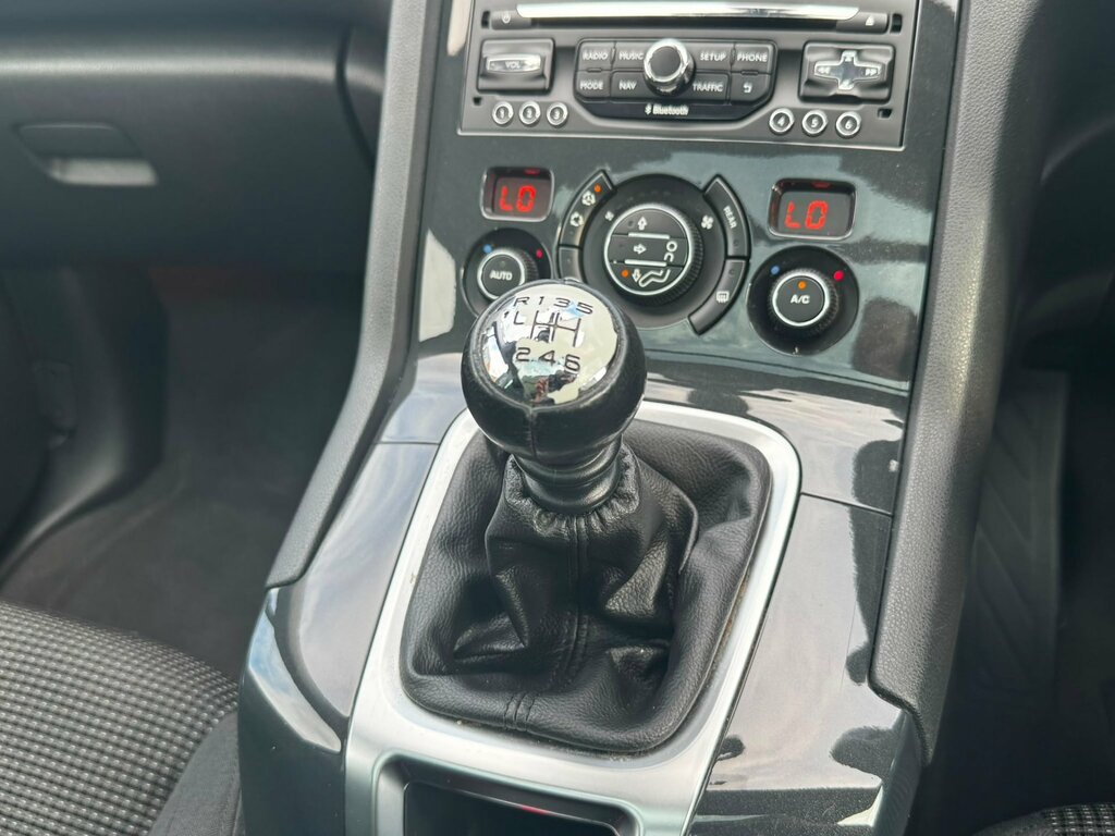 Peugeot 5008 Hdi Allure Black #20