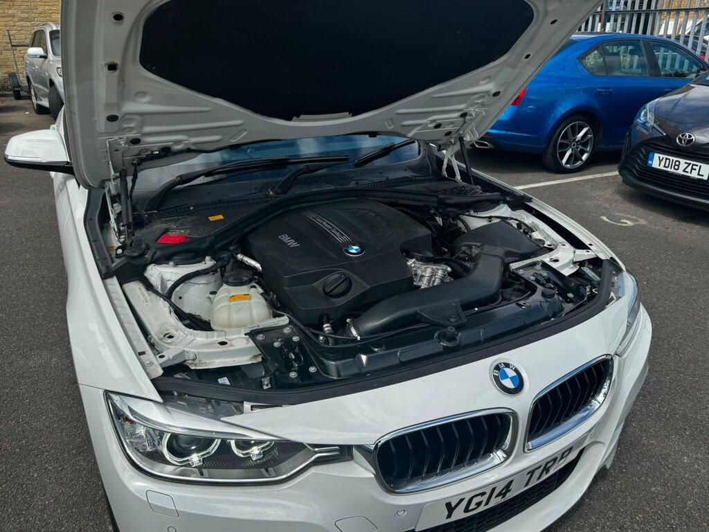 BMW 3 Series Saloon 2.0 320D Sport Saloon 2014 Red #84