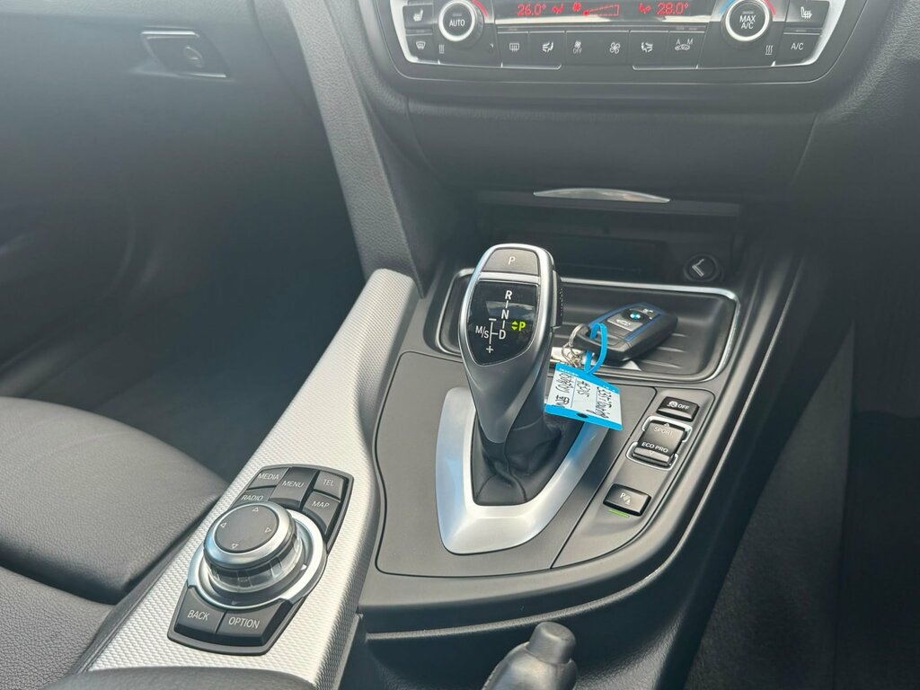BMW 3 Series Saloon 2.0 320D Sport Saloon 2014 Red #32