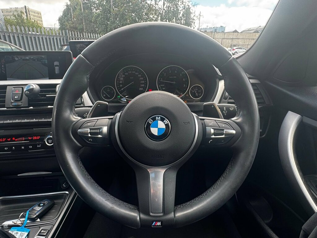 BMW 3 Series Saloon 2.0 320D Sport Saloon 2014 Red #44