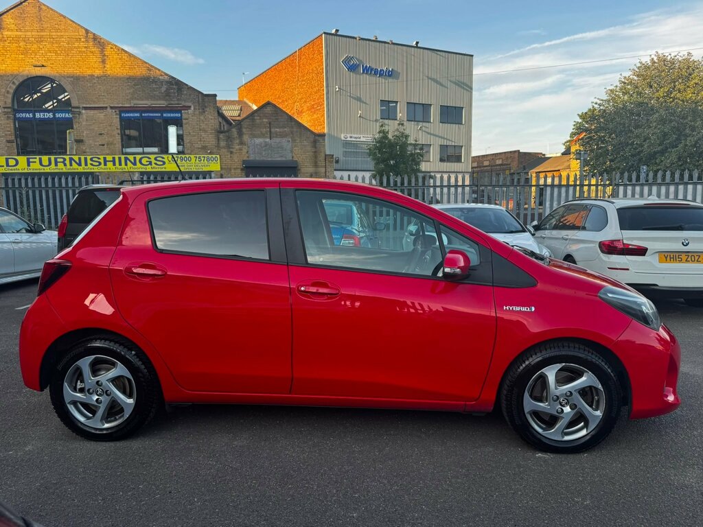 Toyota Yaris 1.33 Vvt-i Icon Red #6