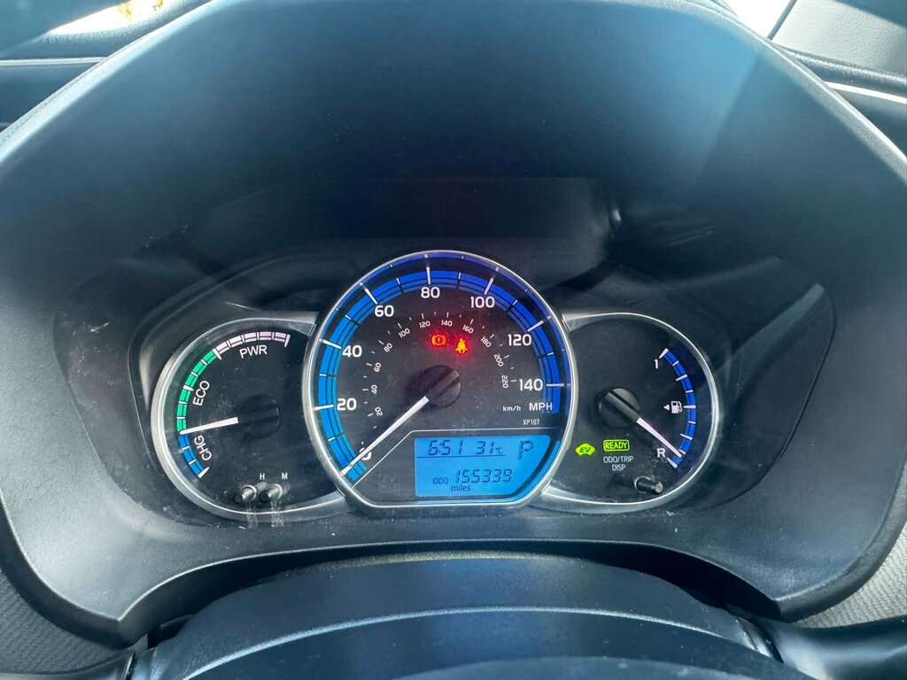Toyota Yaris 1.33 Vvt-i Icon Red #20