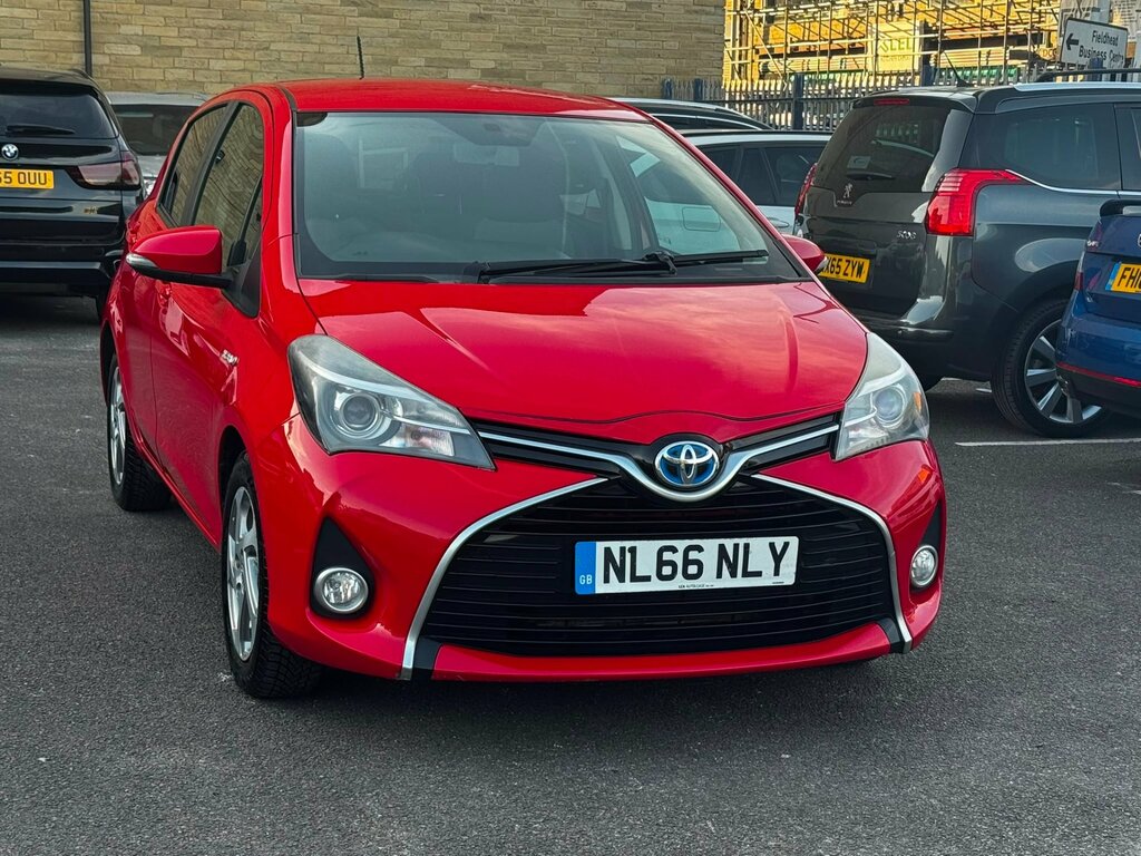 Toyota Yaris 1.33 Vvt-i Icon Red #13