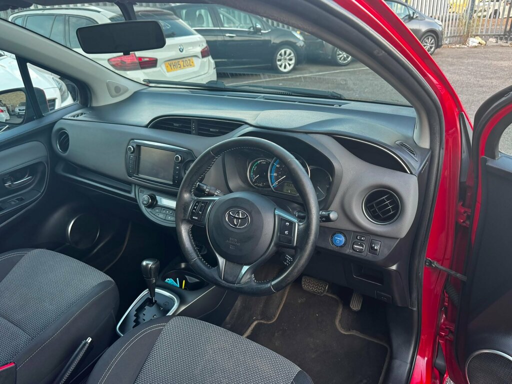 Toyota Yaris 1.33 Vvt-i Icon Red #15