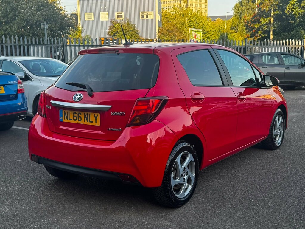 Toyota Yaris 1.33 Vvt-i Icon Red #12
