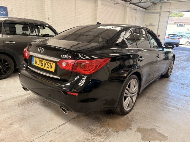 Infiniti Q50 Saloon 2.2 D Sport 2016 Black #4