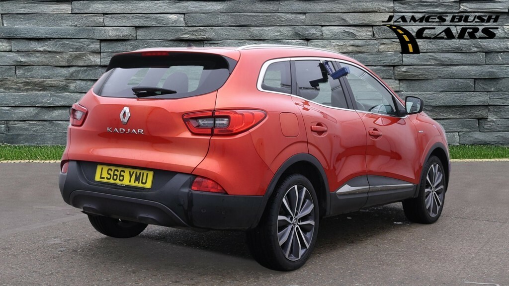 Renault Kadjar Suv 1.6 Signature Nav Dci 130 2Wd 2016 Red #4