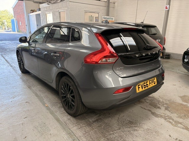 Volvo V40 2.0 Momentum T2 Grey #3