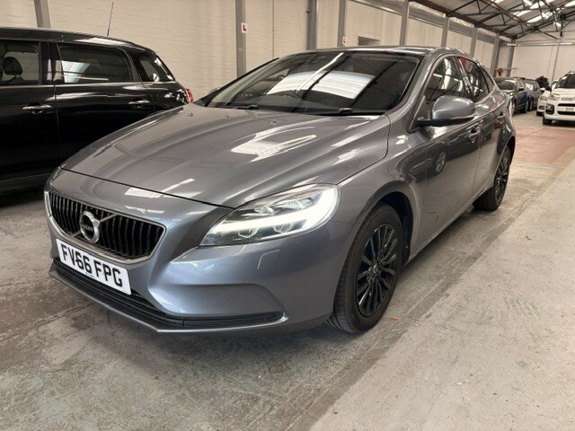 Volvo V40 2.0 Momentum T2 Grey #2