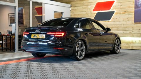 Audi A4 2018 67 3.0 Black #3