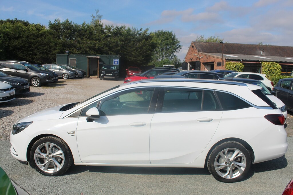 Vauxhall Astra 1.6 Cdti Sri White #5