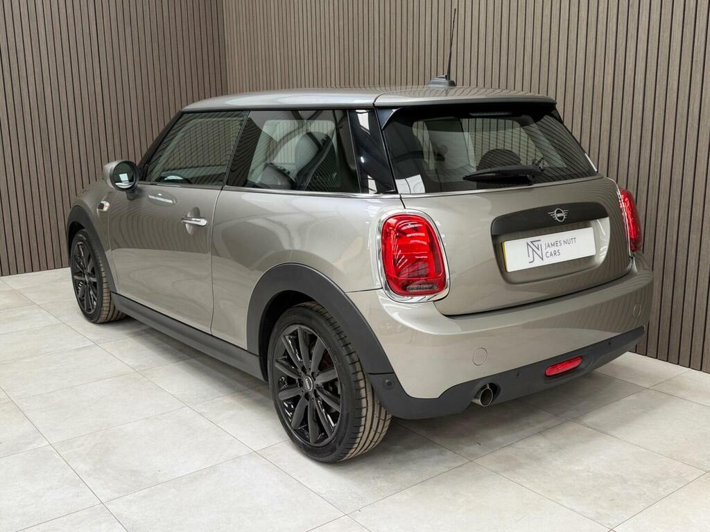 Mini Hatch Hatchback 1.5 One Classic Steptronic Euro 6 Ss Silver #4