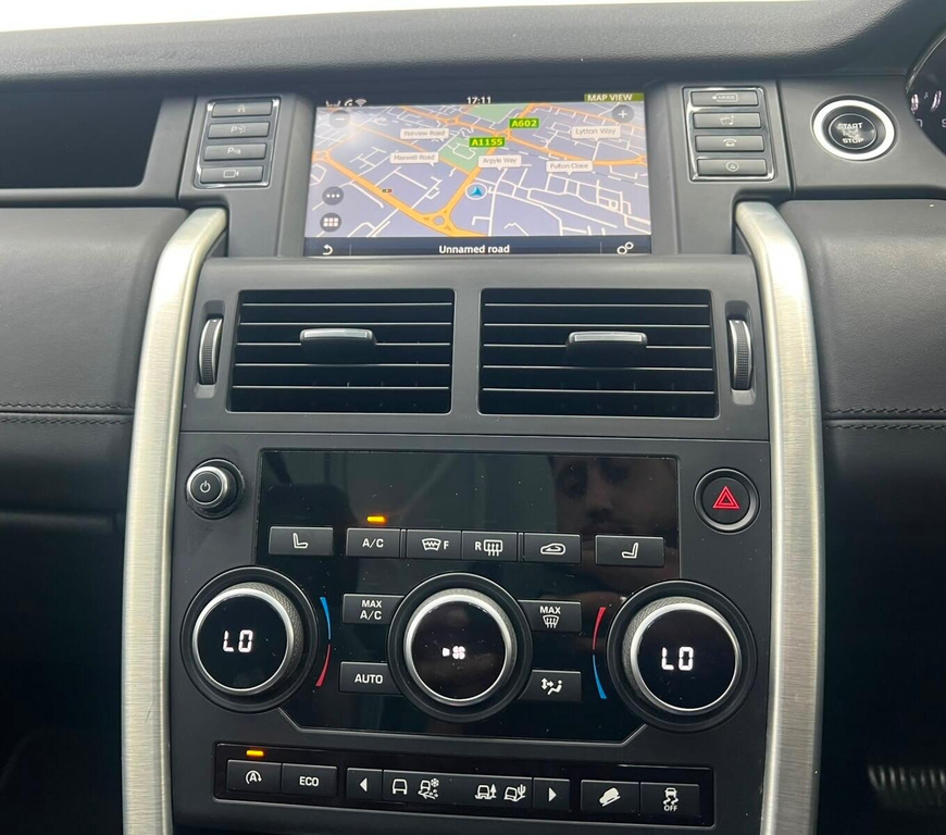 Land Rover Discovery Sport Se Tech Black #36