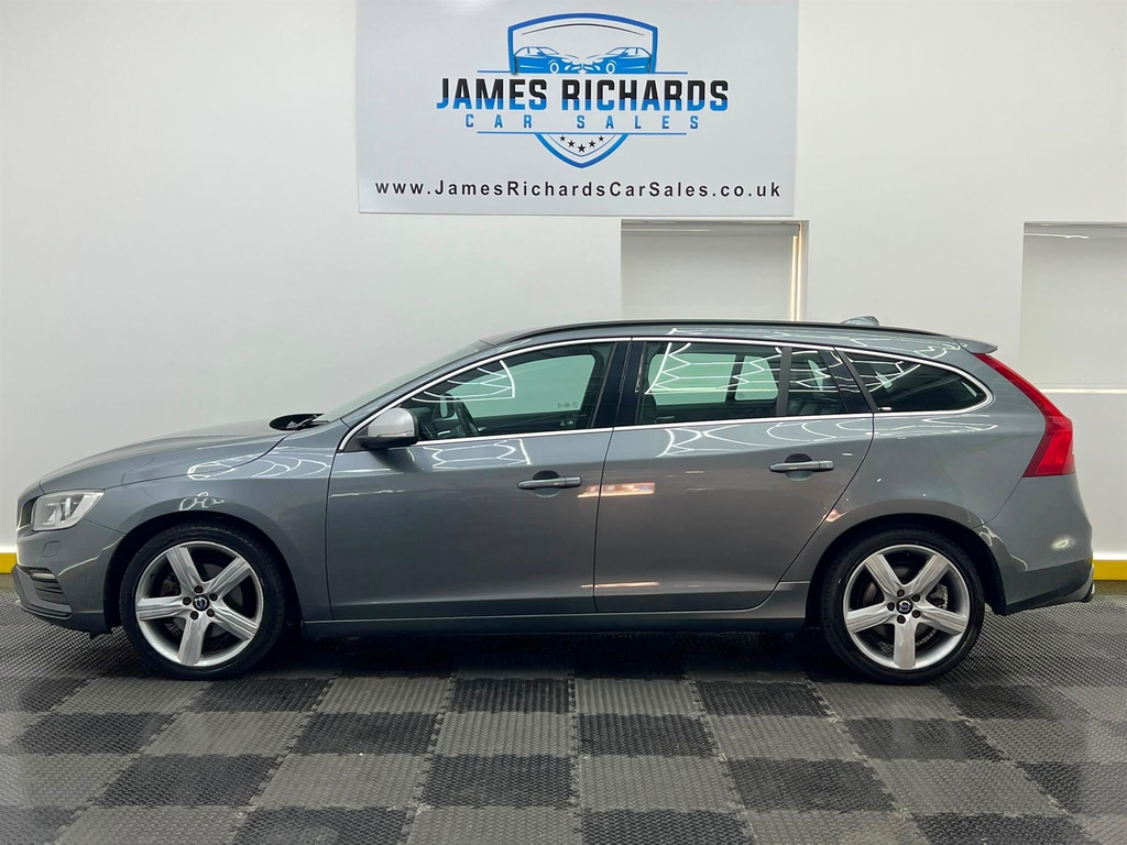 Volvo V60 2.0 D4 Momentum Pro Estate Silver #10