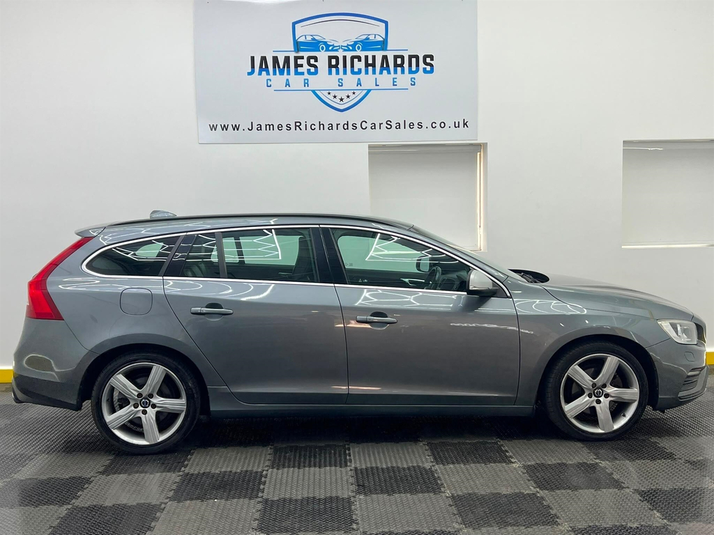 Volvo V60 2.0 D4 Momentum Pro Estate Silver #13
