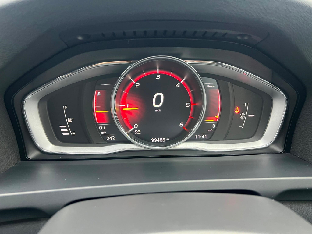Volvo V60 2.0 D4 Momentum Pro Estate Silver #33