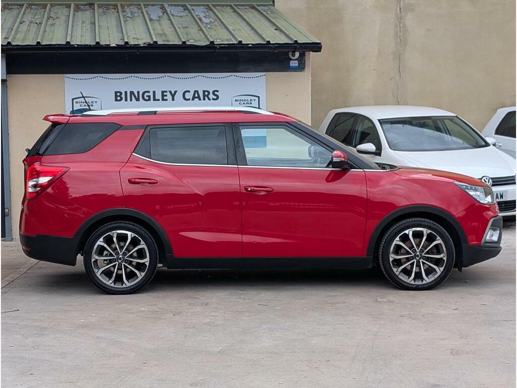 SsangYong Tivoli XLV . Silver #9