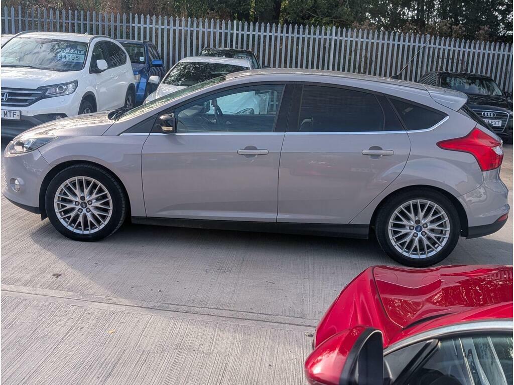 Ford Focus Estate 1.6 Tdci Zetec Euro 5 Ss 201161 Black #3