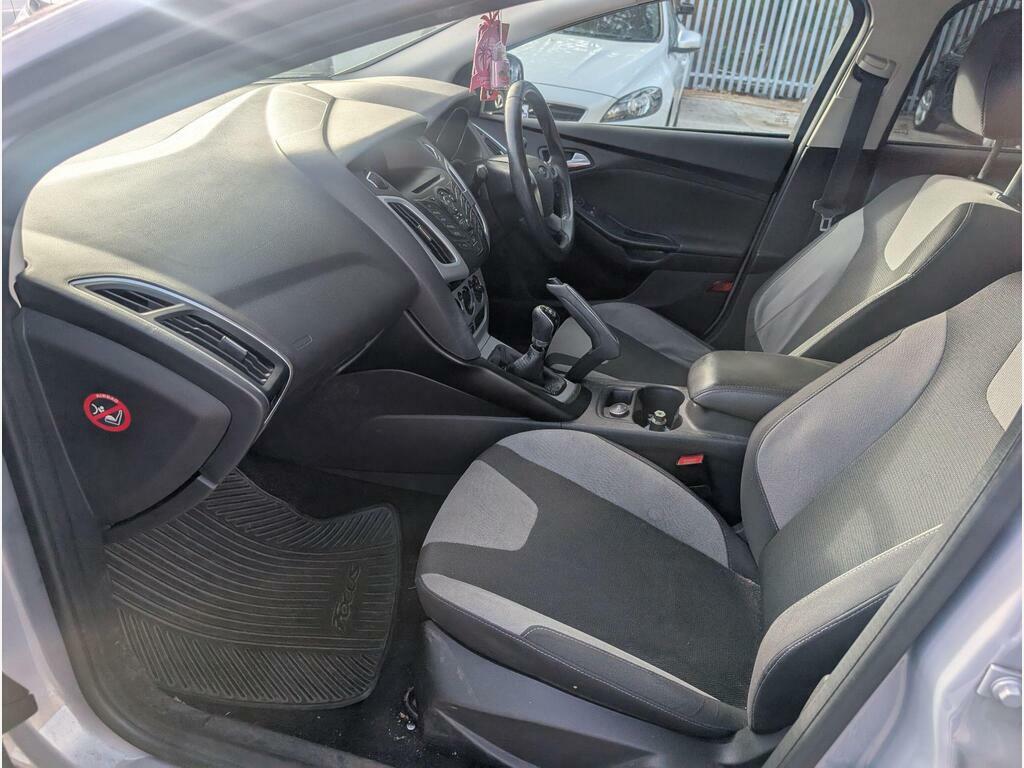 Ford Focus Estate 1.6 Tdci Zetec Euro 5 Ss 201161 Black #6