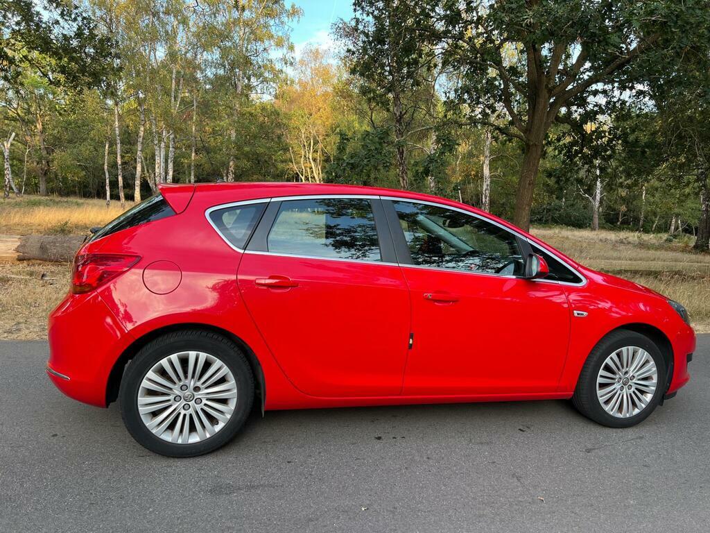 Vauxhall Astra 1.6I Design Sports Tourer Estate #8