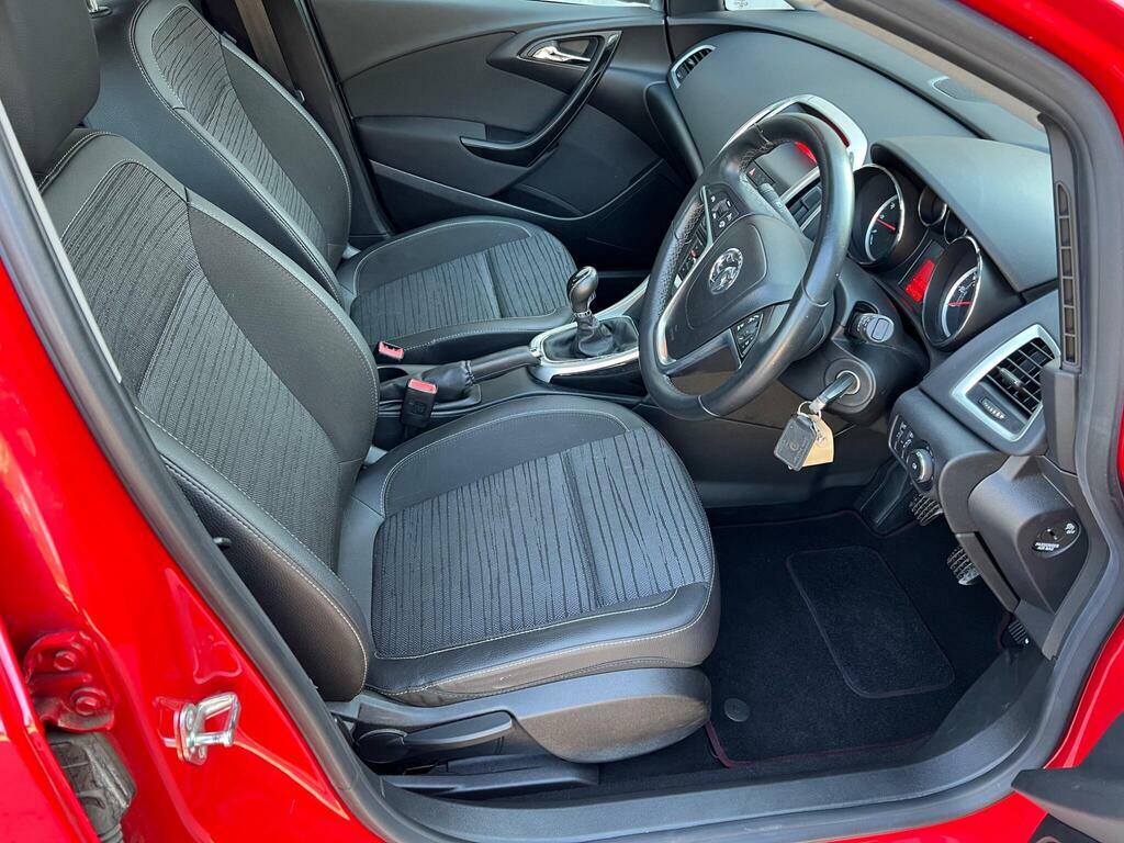 Vauxhall Astra 1.6I Design Sports Tourer Estate #11