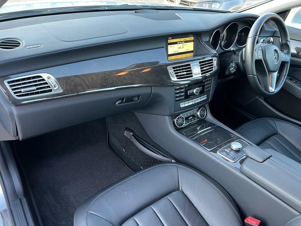 Mercedes-Benz CLS 3.0 Cls350 Cdi V6 Blueefficiency Amg Sport Shootin #18