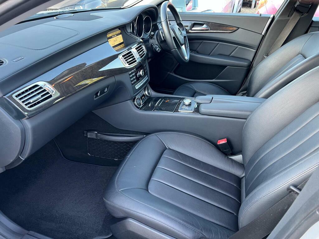 Mercedes-Benz CLS 3.0 Cls350 Cdi V6 Blueefficiency Amg Sport Shootin #17