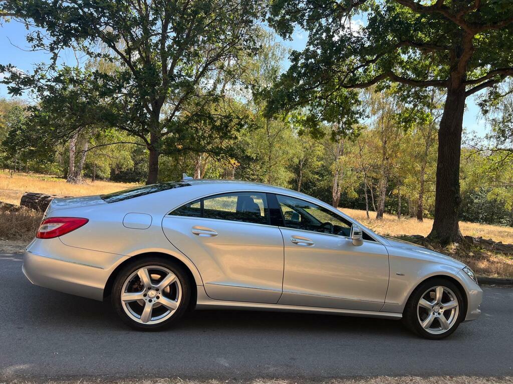Mercedes-Benz CLS 3.0 Cls350 Cdi V6 Blueefficiency Amg Sport Shootin #9