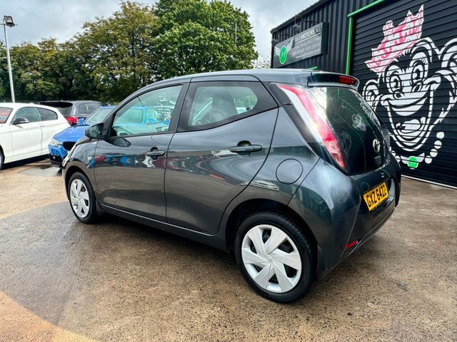 Toyota Aygo Vvt-i X-play Hatchback Grey #3