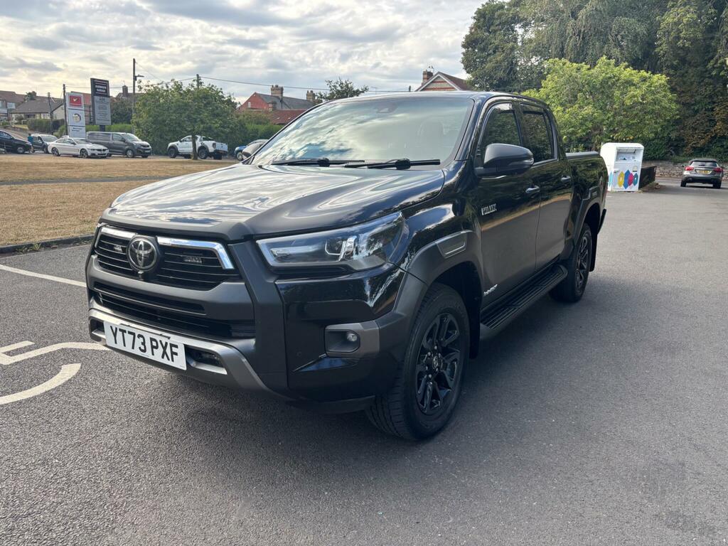 Toyota HILUX 2.8 D-4d Invincible X 4Wd Euro 6 Ss Black #3