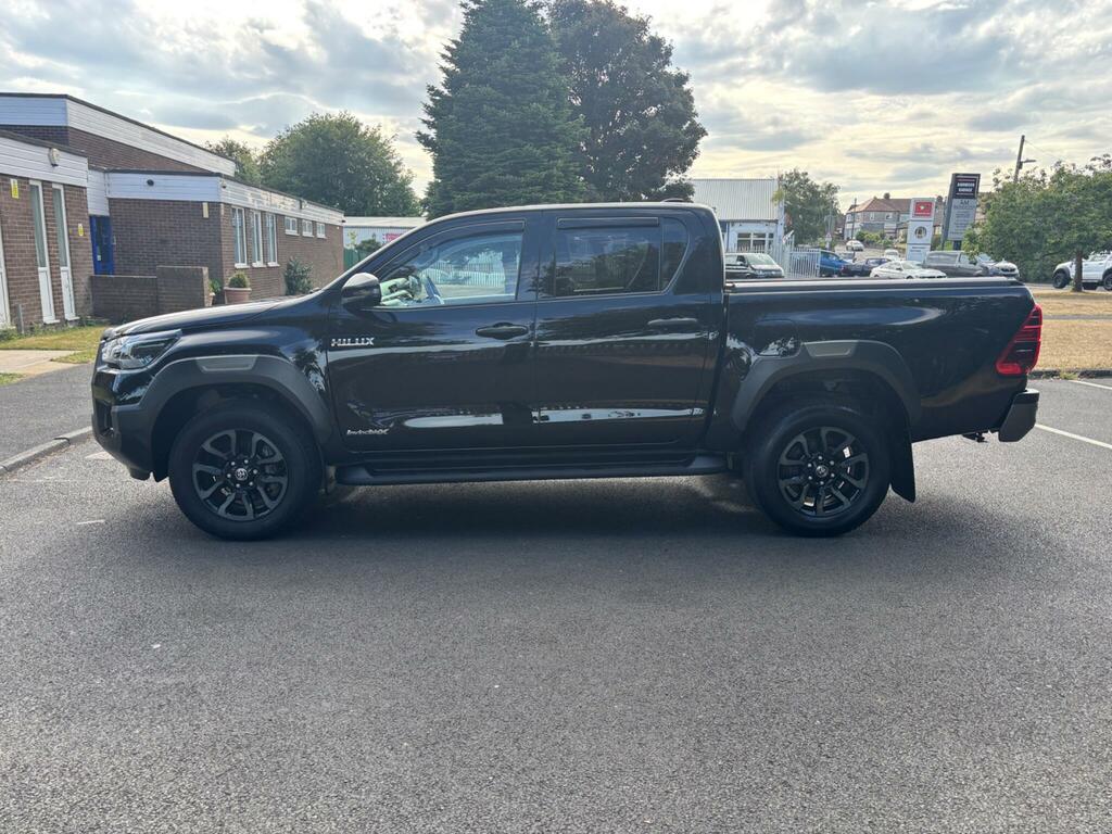 Toyota HILUX 2.8 D-4d Invincible X 4Wd Euro 6 Ss Black #4