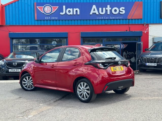 Toyota Yaris 2023 1.5 Vvt-h Icon E-cvt Euro 6 Ss Red #2
