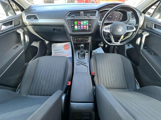 Volkswagen Tiguan Allspace 2022 1.5 Tsi Life Dsg Euro 6 Ss Black #3