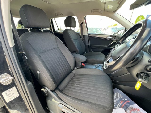 Volkswagen Tiguan Allspace 2022 1.5 Tsi Life Dsg Euro 6 Ss Black #4