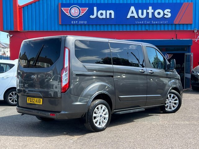 Ford Tourneo Custom 2.0 Ecoblue 130Ps Low Roof 9 Seater Standard Roof Black #16