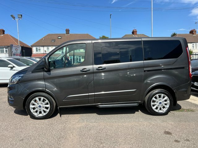 Ford Tourneo Custom 2.0 Ecoblue 130Ps Low Roof 9 Seater Standard Roof Black #17