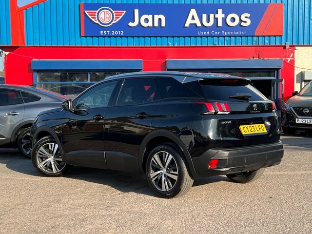 Peugeot 3008 2023 1.2 Puretech Active Premium Eat Euro 6 Ss Black #2