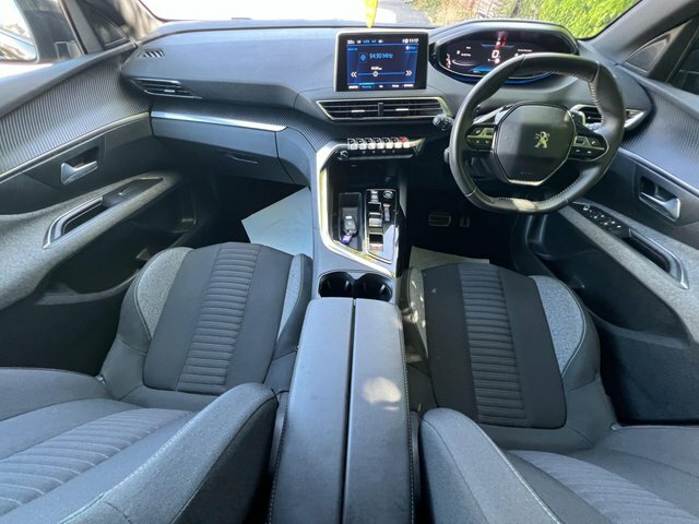 Peugeot 3008 2023 1.2 Puretech Active Premium Eat Euro 6 Ss Black #3