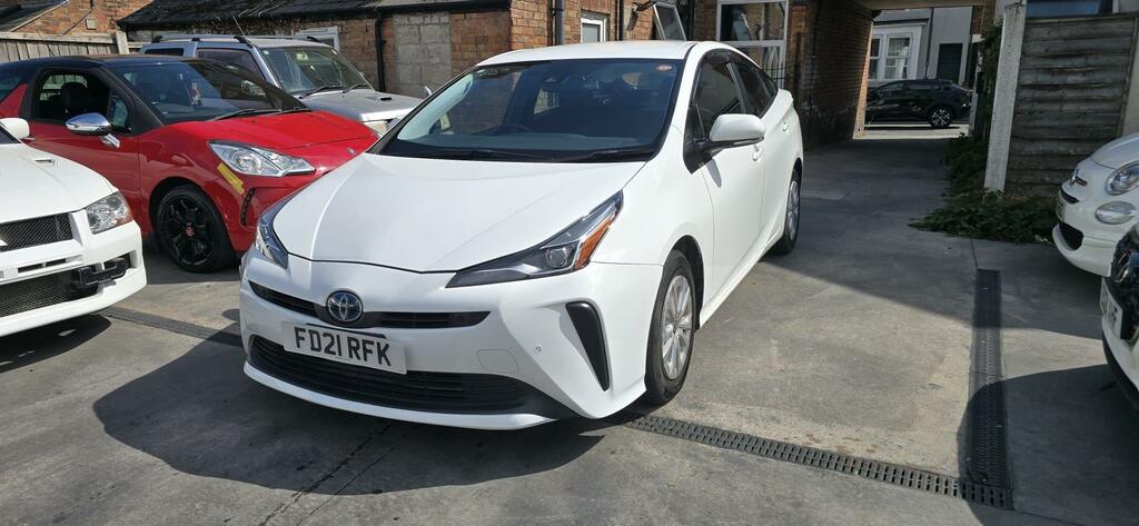 Toyota Prius Hybrid 1.8 White #2