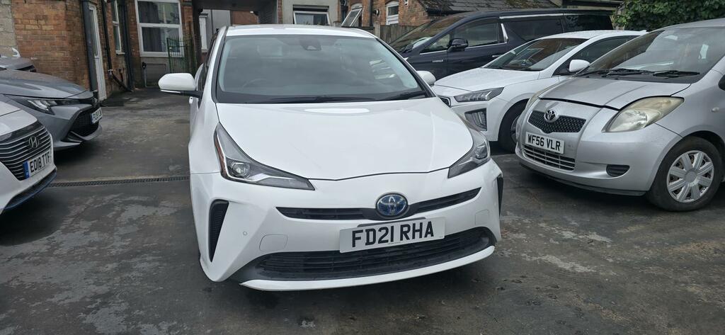 Toyota Prius Hybrid FD21RHA White #2