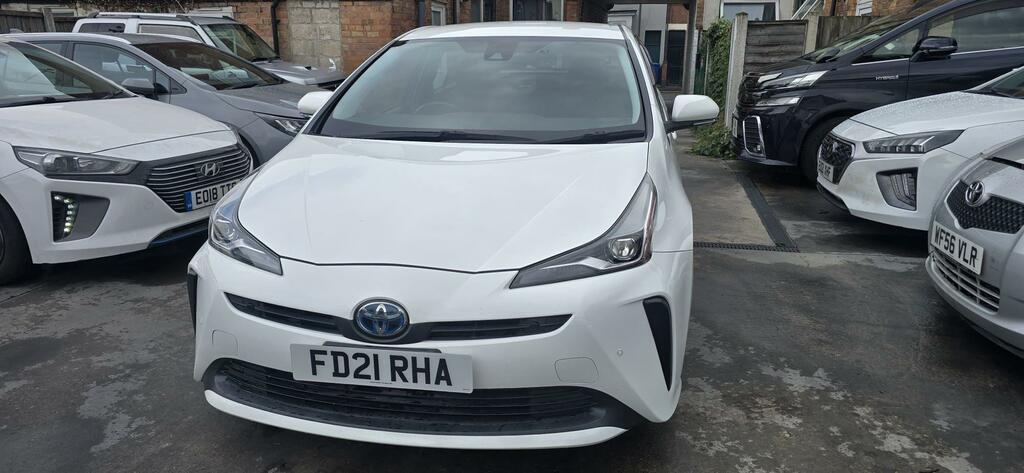 Toyota Prius Hybrid White