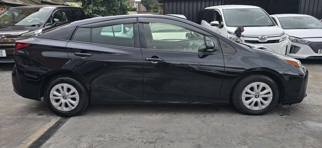 Toyota Prius Hybrid Black #5
