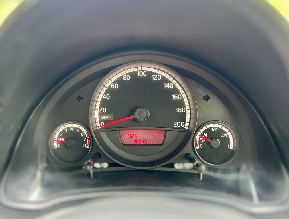 Volkswagen Up 1.0 High Up Asg Euro 5 Red #19