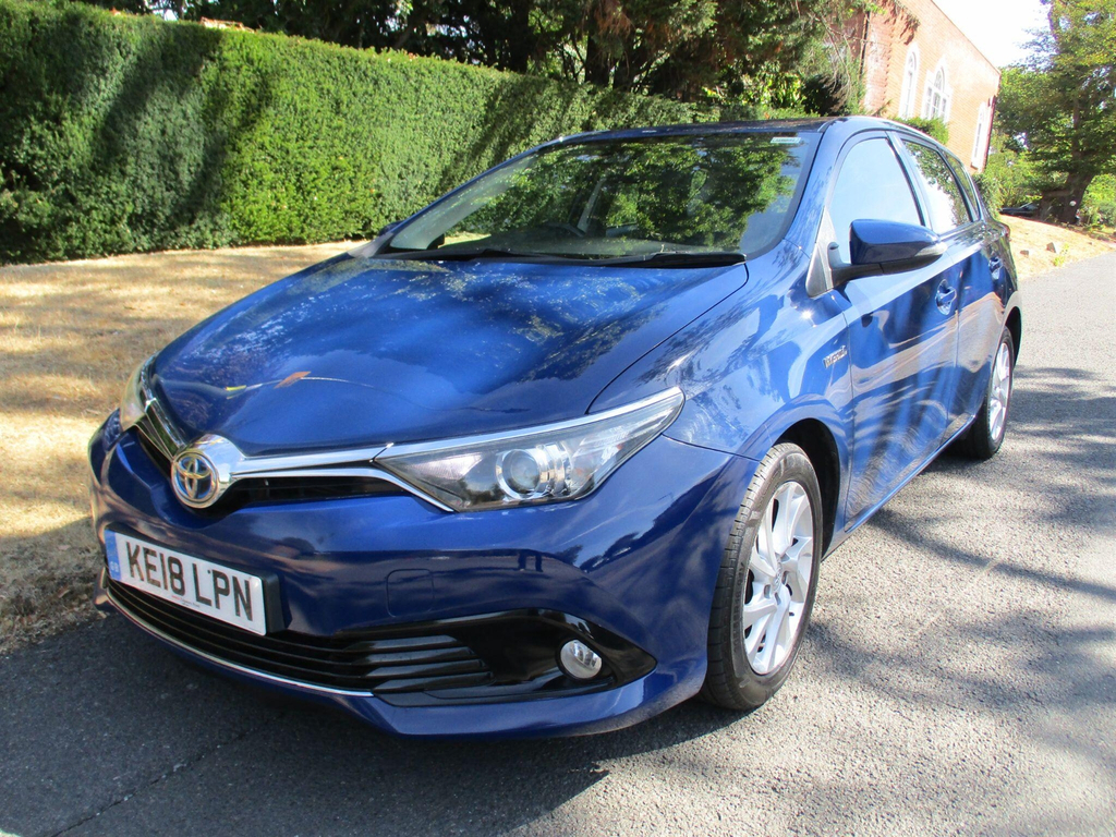 Toyota Auris 1.8 Vvt-h Icon Tech Cvt Euro 6 Ss