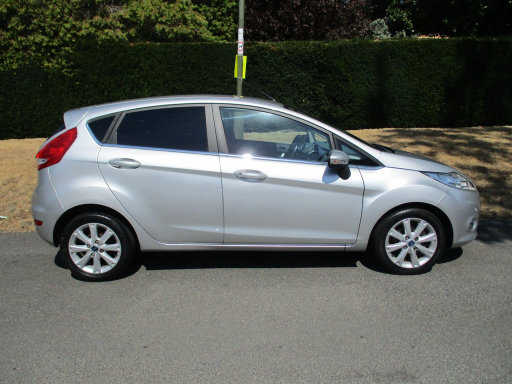 Ford Fiesta 1.25 Zetec Hatchback 133 Gkm, Blue #6