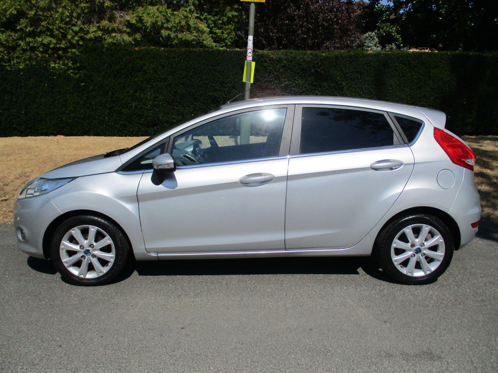Ford Fiesta 1.25 Zetec Hatchback 133 Gkm, Blue #10